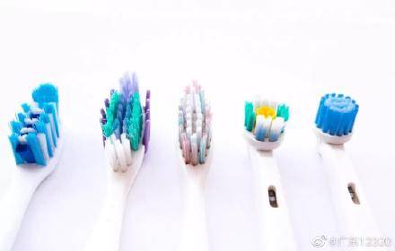 普通牙刷與電動牙刷的差異